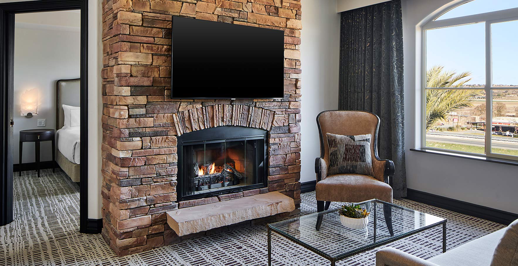  King Suite with Kitchen, Fireplace, and Balcony